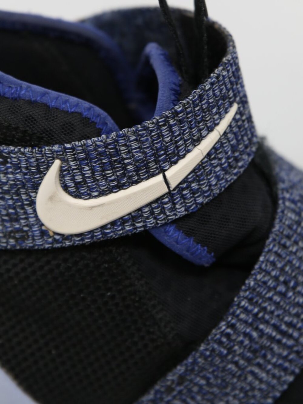Size 12 Nike LeBron Zoom Soldier 11 Blue Mens Basketball Shoes 897644-005 - Picture 4 of 10